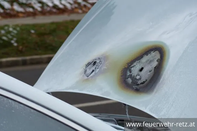 Foto 1, 03.12.2017, Brandeinsatz - Fahrzeugbrand