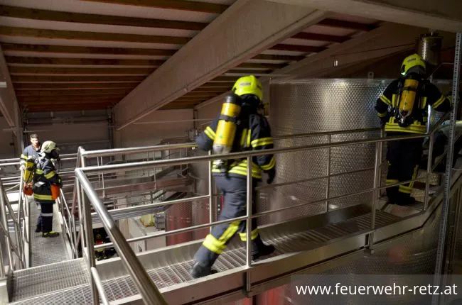 Foto 8, 28.09.2018, Gärgasunfall in Weinkellerei - Übung in Großtanklager