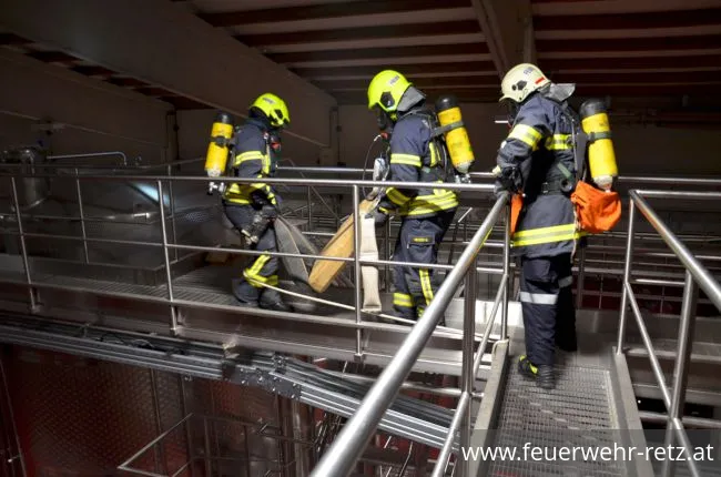 Foto 11, 28.09.2018, Gärgasunfall in Weinkellerei - Übung in Großtanklager