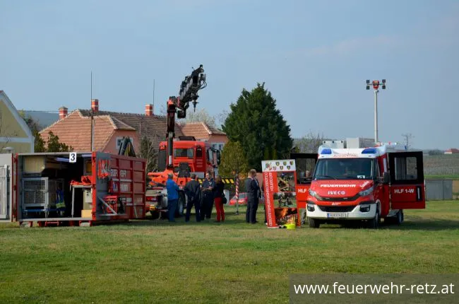Foto 2, 11.04.2019, 3. Blaulicht-Stammtisch im Zeichen der Feuerwehr!