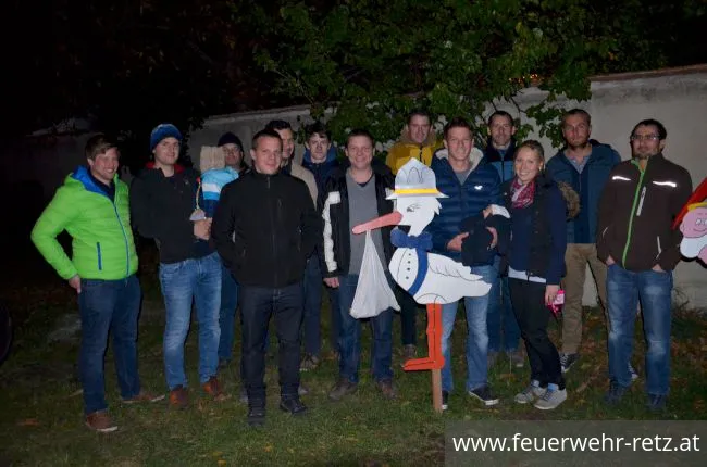 Foto 7, 02.11.2017, Storch aufstellen bei Oberfeuerwehrmann Manuel Fasching