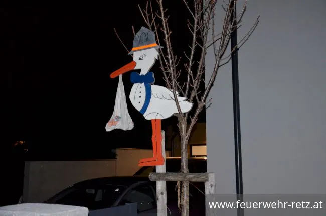 Foto 5, 24.02.2018, Der Feuerwehr - Storch ist gelandet