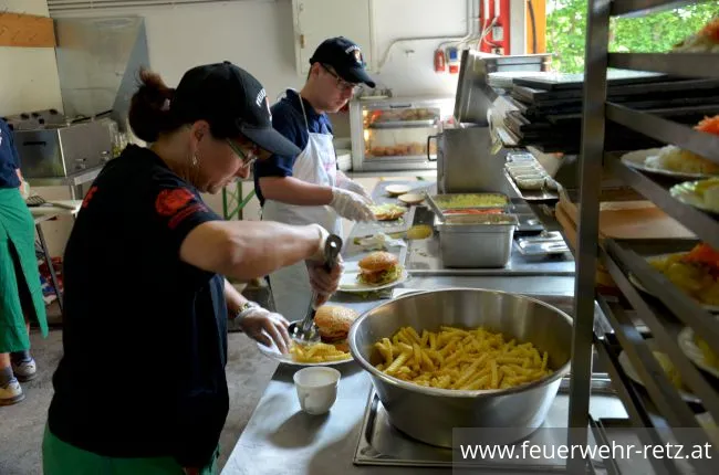 Foto 4, 07.05.2018, Feuerwehr-Heuriger 2018 in Retz