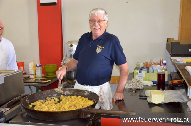 Foto 7, 07.05.2018, Feuerwehr-Heuriger 2018 in Retz Foto 7, 07.05.2018, Feuerwehr-Heuriger 2018 in Retz