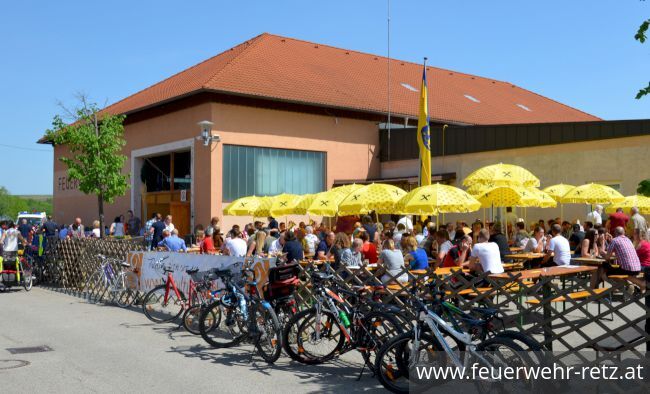 Foto 15, 07.05.2018, Feuerwehr-Heuriger 2018 in Retz Foto 15, 07.05.2018, Feuerwehr-Heuriger 2018 in Retz