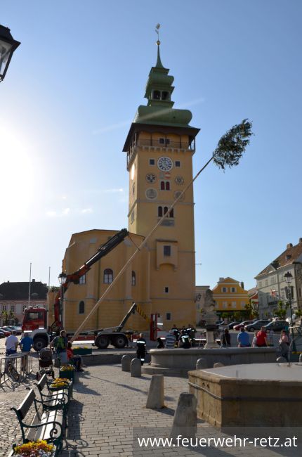 Foto 5, 07.05.2018, Maibaum aufstellen