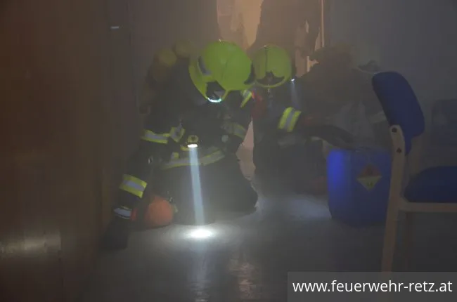 Foto 8, 15.05.2018, Prüfungen für die Ausbildungsprüfung Atemschutz - 5 erfolgreiche Gruppen in der zweiten Staffel