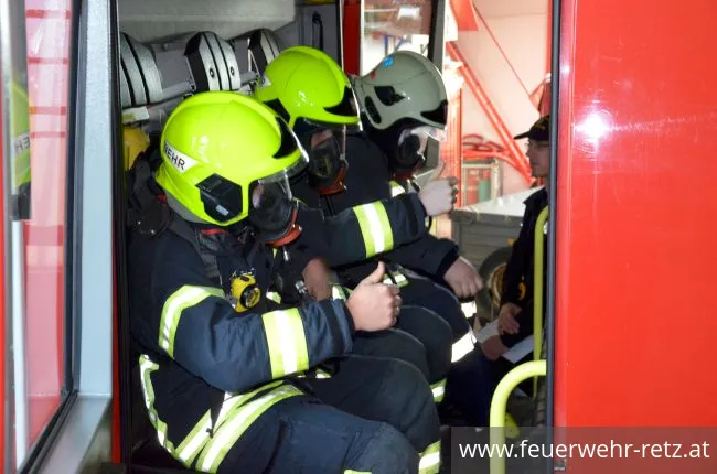 Foto 21, 15.05.2018, Prüfungen für die Ausbildungsprüfung Atemschutz - 5 erfolgreiche Gruppen in der zweiten Staffel