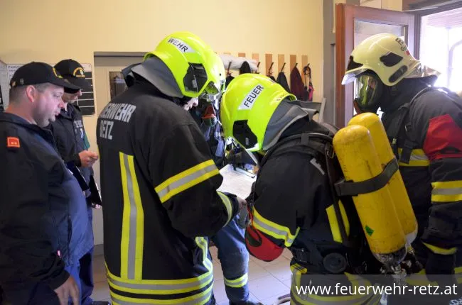 Foto 25, 15.05.2018, Prüfungen für die Ausbildungsprüfung Atemschutz - 5 erfolgreiche Gruppen in der zweiten Staffel