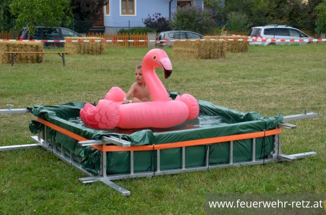 Foto 8, 01.08.2021, Blaulicht Nachmittag mit Feuerwehr und Rotes Kreuz - Ferienspiel 2021 im FF-Haus Retz