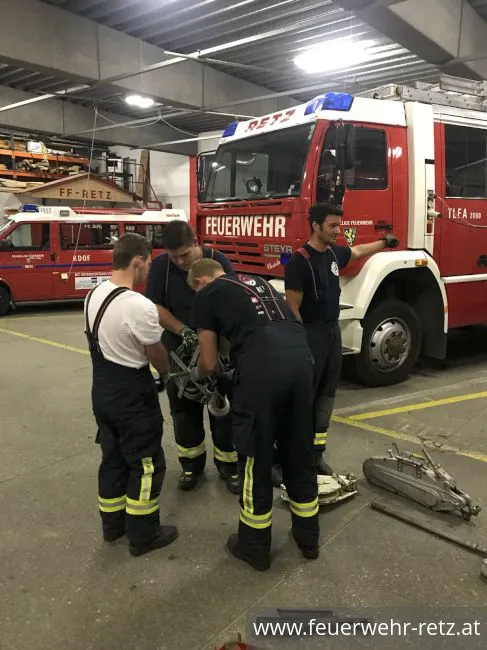 Foto 3, 14.09.2018, Mittwochsübungen - Kran und Greifzug im Einsatz Foto 3, 14.09.2018, Mittwochsübungen - Kran und Greifzug im Einsatz
