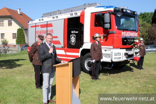 Foto 20, 20.05.2022, Heuriger mit Fahrzeugsegnung