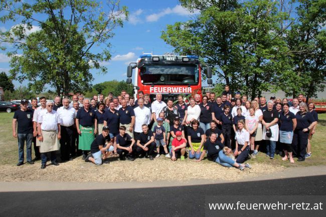 Foto 23, 20.05.2022, Heuriger mit Fahrzeugsegnung