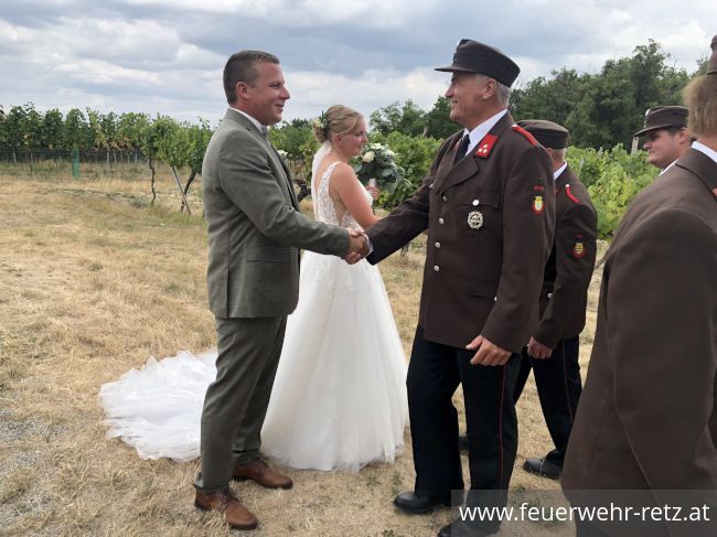 Foto 5, 17.08.2022, Feuerwehrhochzeit in den Retzer Weingärten Foto 5, 17.08.2022, Feuerwehrhochzeit in den Retzer Weingärten