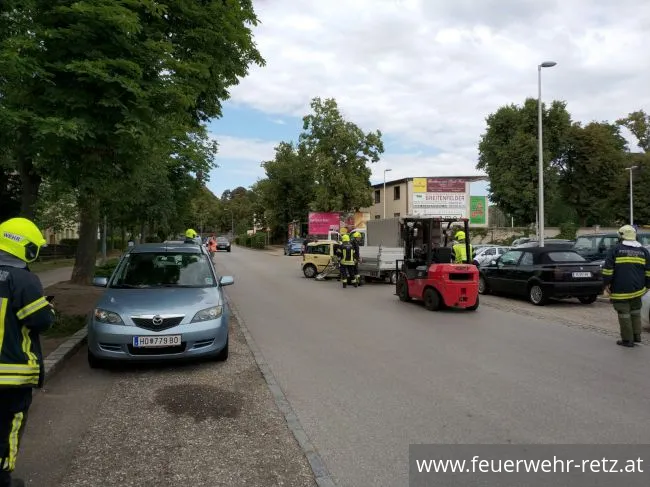 Foto 2, 18.06.2018, Technischer Einsatz - Fahrzeugbergung Foto 2, 18.06.2018, Technischer Einsatz - Fahrzeugbergung