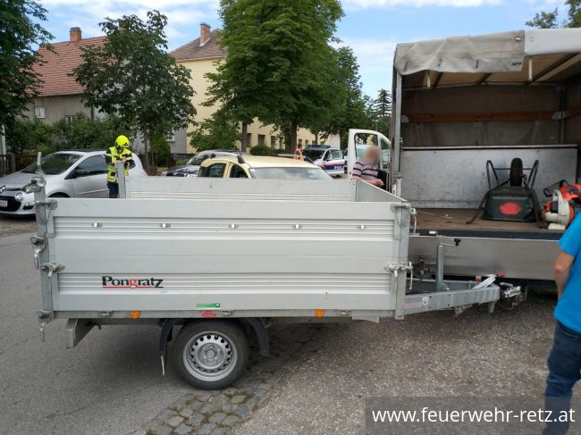 Foto 6, 18.06.2018, Technischer Einsatz - Fahrzeugbergung Foto 6, 18.06.2018, Technischer Einsatz - Fahrzeugbergung