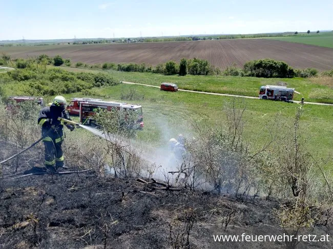Foto 5, 14.05.2022, Brandeinsatz - Flurbrand am Schatzberg