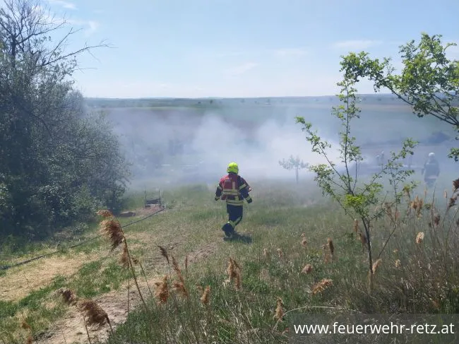 Foto 8, 14.05.2022, Brandeinsatz - Flurbrand am Schatzberg