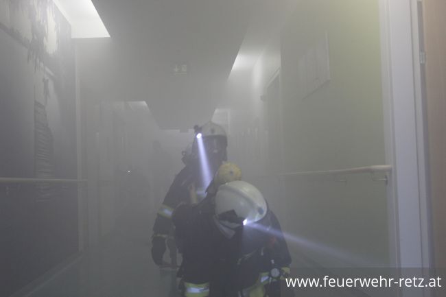 Foto 25, 14.06.2018, Unterabschnittsübung des UA Retz - NÖ Pflege- und Betreuungszentrum Retz