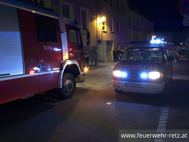Foto 1, 31.05.2021, Technischer Einsatz - Person in Aufzug vermutet