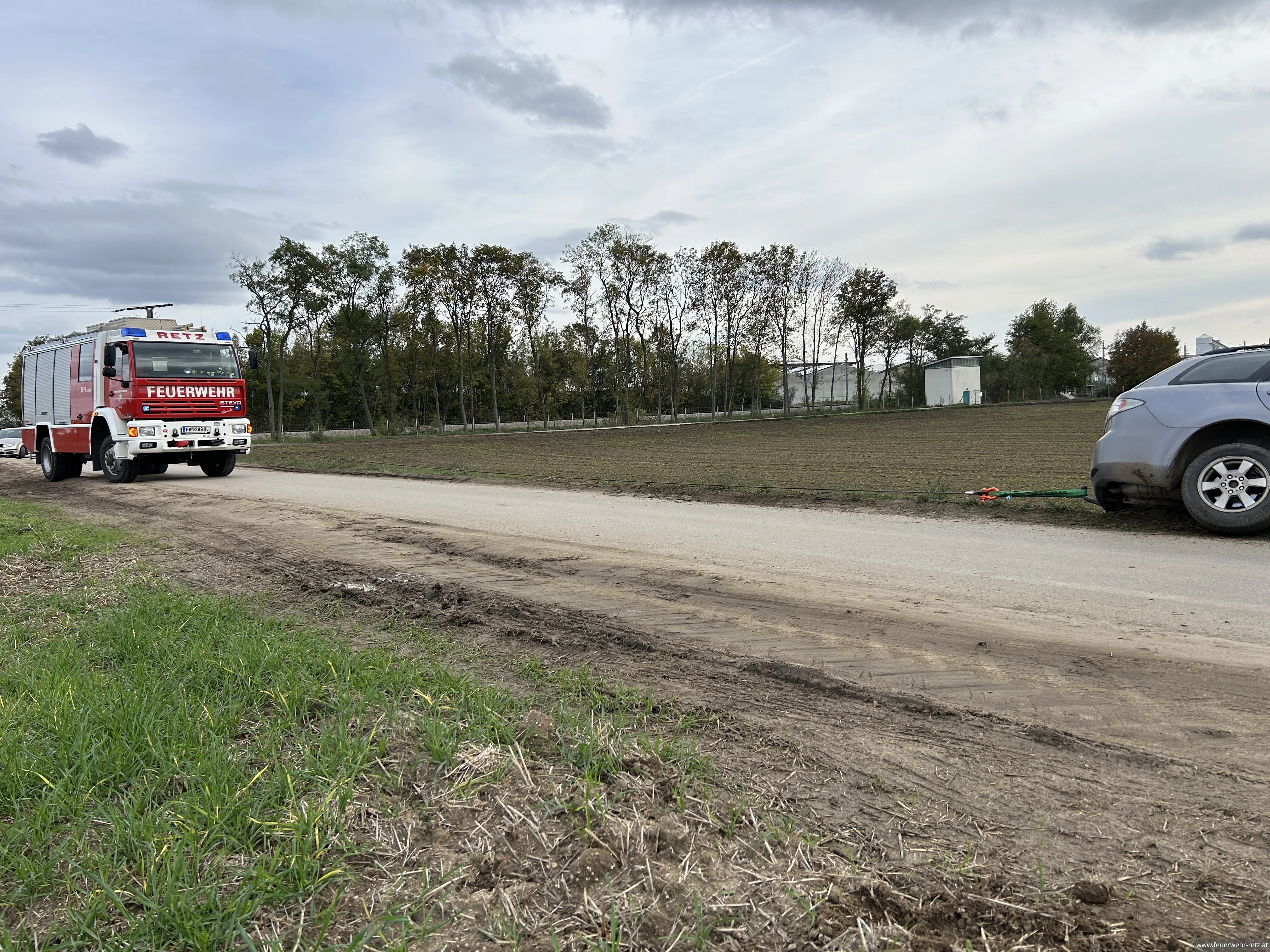 Foto 1, 13.10.2024, Technischer Einsatz - Fahrzeugbergung