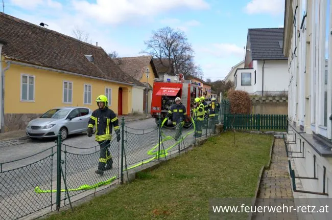 Foto 1, 19.03.2019, Küchenbrand mit einer vermissten Person - Übung im Kindergarten Retz
