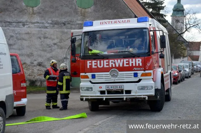 Foto 11, 19.03.2019, Küchenbrand mit einer vermissten Person - Übung im Kindergarten Retz