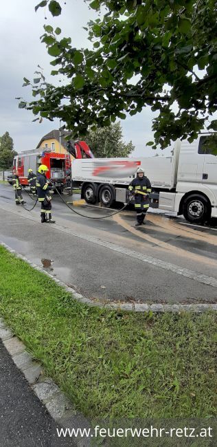 Foto 7, 31.08.2021, Technischer Einsatz - LKW-Bergung 
