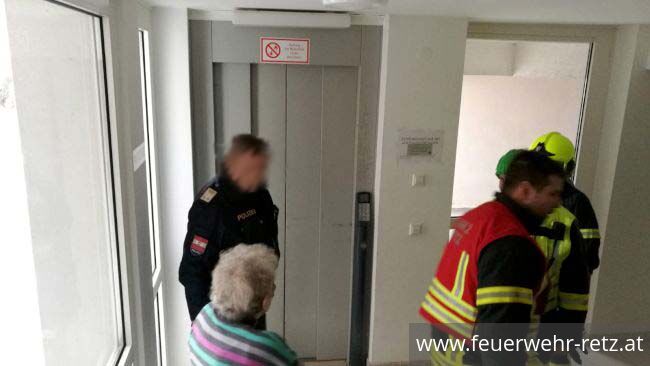 Foto 2, 26.01.2019, Technischer Einsatz - Person in Aufzug vermutet Foto 2, 26.01.2019, Technischer Einsatz - Person in Aufzug vermutet