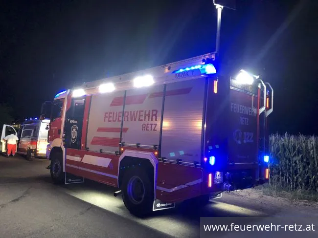 Foto 1, 20.07.2022, Einsatzreiche Nacht - Person in Notlage und Türöffnung