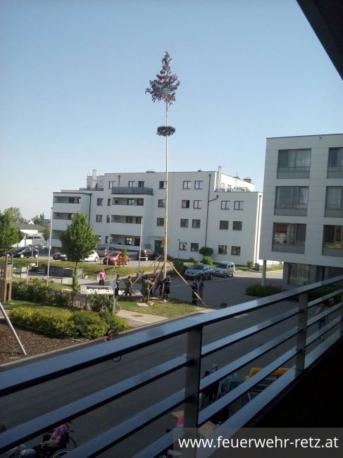 Foto 14, 07.05.2018, Maibaum aufstellen