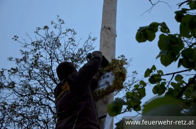 Foto 25, 09.05.2019, Maibaum aufstellen 2019