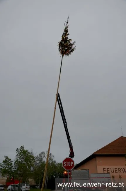 Foto 27, 09.05.2019, Maibaum aufstellen 2019