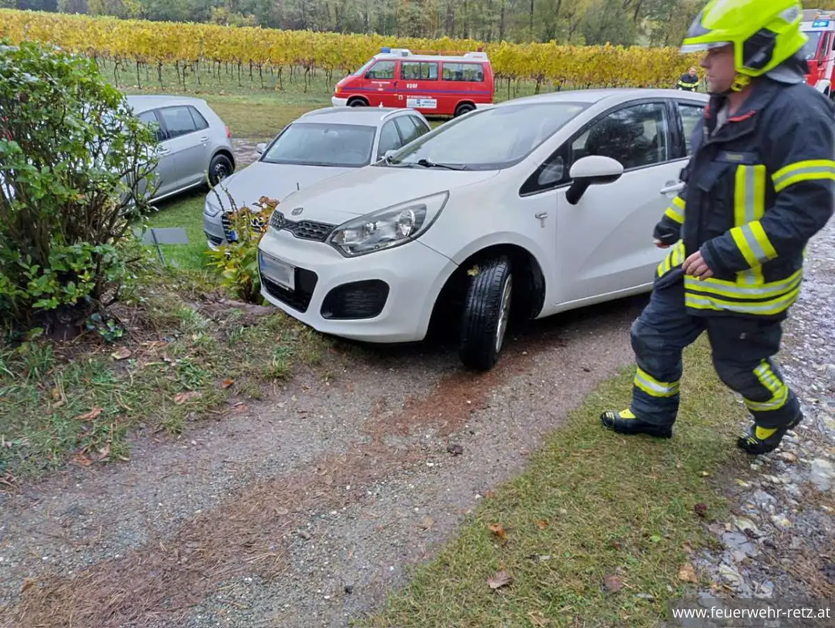 Foto 1, 03.11.2023, Technischer Einsatz - PKW-Bergung