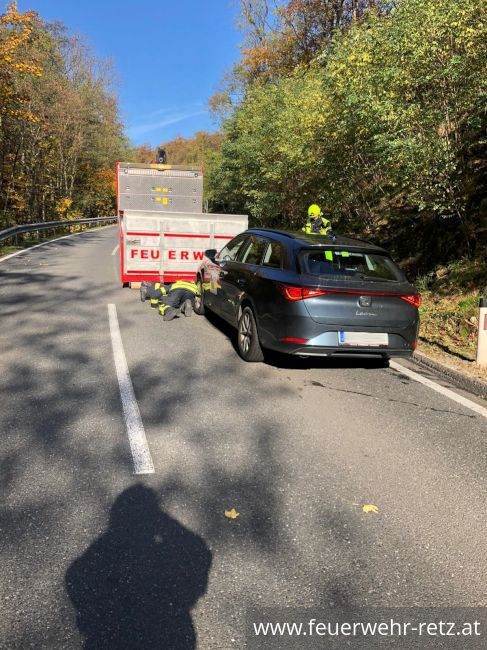 Foto 1, 27.10.2022, Technischer Einsatz - PKW-Bergung