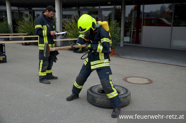 Foto 5, 29.10.2018, Leistungstest für Atemschutzträger (Finnentest) erfolgreich durchgeführt Foto 5, 29.10.2018, Leistungstest für Atemschutzträger (Finnentest) erfolgreich durchgeführt