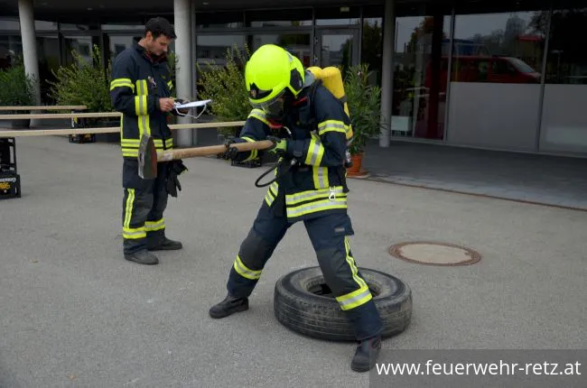 Foto 5, 29.10.2018, Leistungstest für Atemschutzträger (Finnentest) erfolgreich durchgeführt