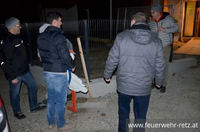Foto 2, 28.01.2019, Der Feuerwehr - Storch ist gelandet Foto 2, 28.01.2019, Der Feuerwehr - Storch ist gelandet