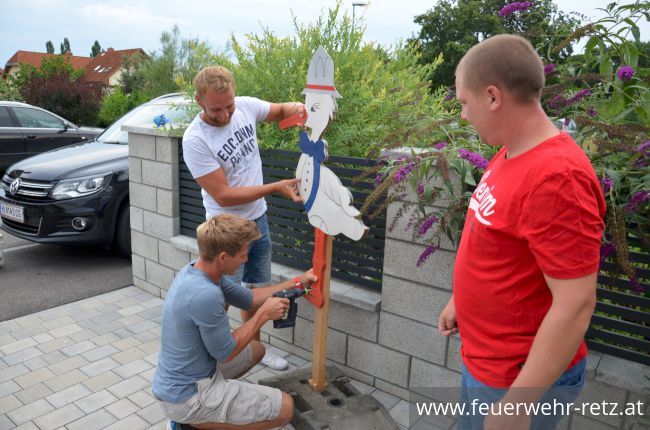 Foto 2, 05.08.2019, Storch aufstellen bei Brandmeister Markus Kiesling