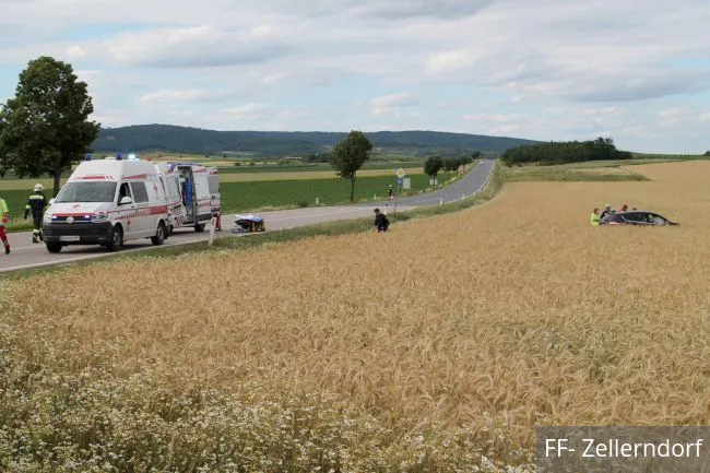 Foto 2, 01.07.2020, Technischer Einsatz - Fahrzeugbergung nach Verkehrsunfall