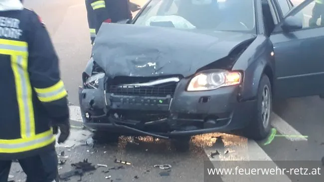 Foto 1, 28.01.2020, Technischer Einsatz - Fahrzeugbergung nach Verkehrsunfall