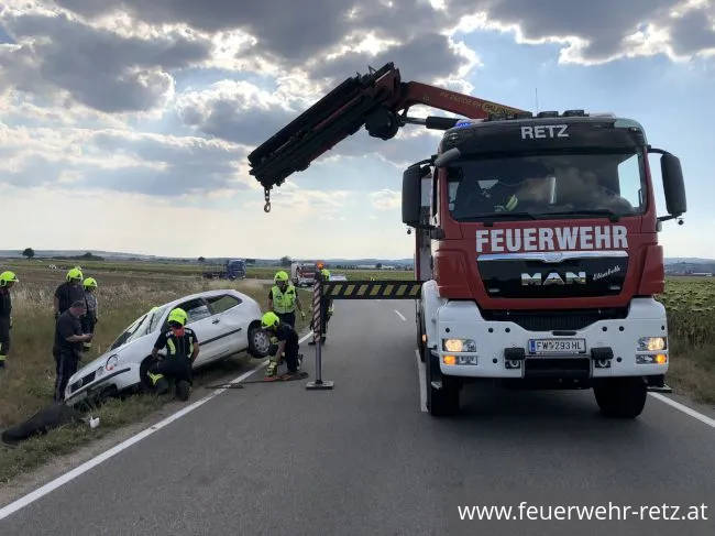 Foto 5, 08.08.2022, Technischer Einsatz - Fahrzeugbergung nach Verkehrsunfall Foto 5, 08.08.2022, Technischer Einsatz - Fahrzeugbergung nach Verkehrsunfall