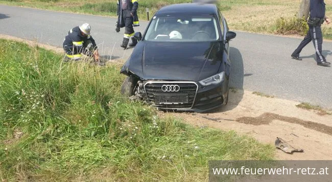 Foto 1, 25.08.2019, Technischer Einsatz - Fahrzeugbergung