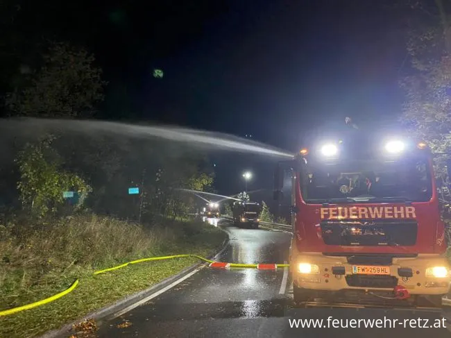 Foto 2, 02.11.2021, KHD-Einsatz - Waldbrand Hirschwang