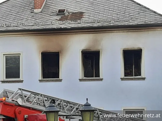 Foto 2, 05.02.2021, Brandeinsatz - Unterstützung mit Drehleiter