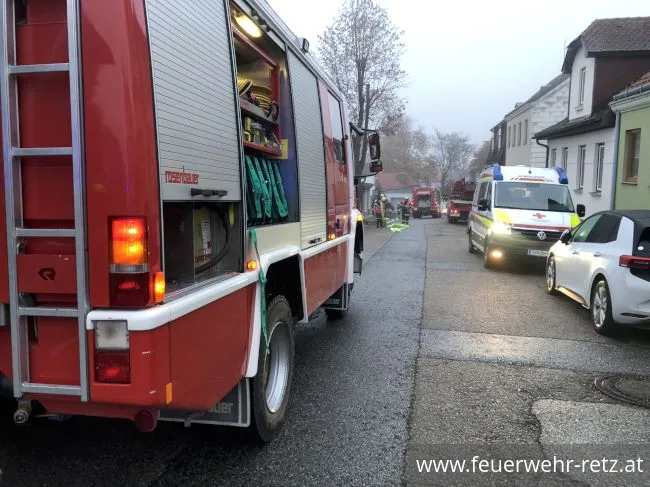 Foto 8, 31.10.2022, Brandeinsatz - Zimmerbrand in Retz