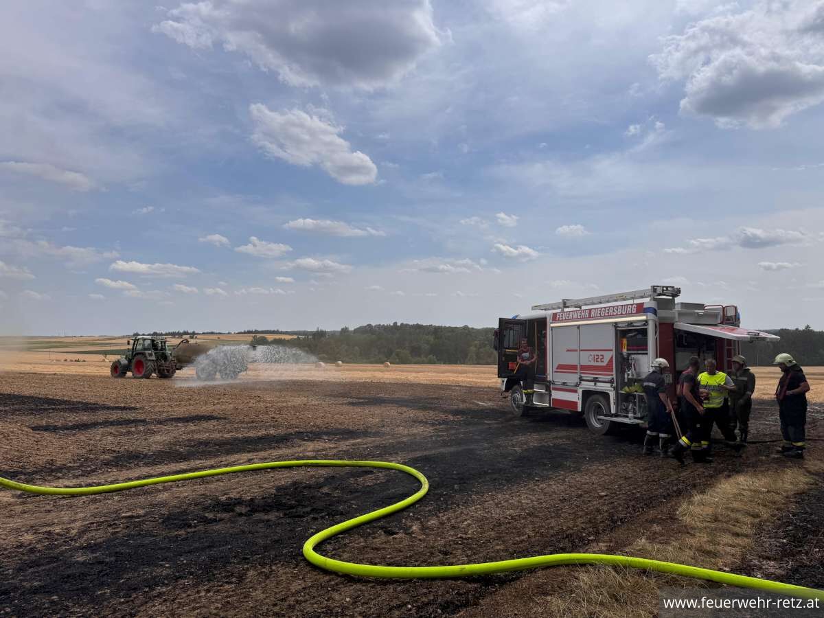 Foto 6, 15.07.2026, Brandeinsatz - Feldbrand in Riegersburg rasch unter Kontrolle gebracht