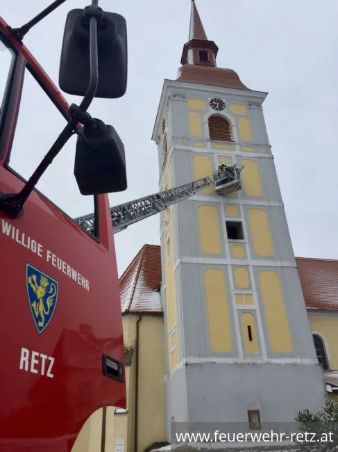 Foto 4, 15.01.2018, Technischer Einsatz - Personenrettung mit Drehleiter