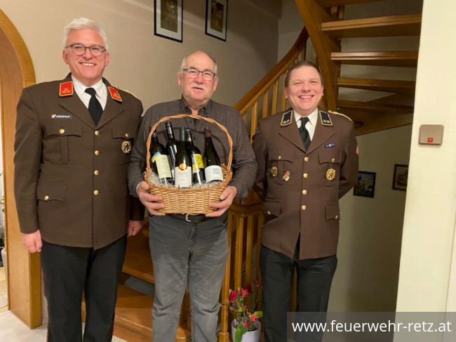 Foto 1, 29.12.2022, Kommando gratulierte zum 75. Geburtstag von EOV Alois Schwanda