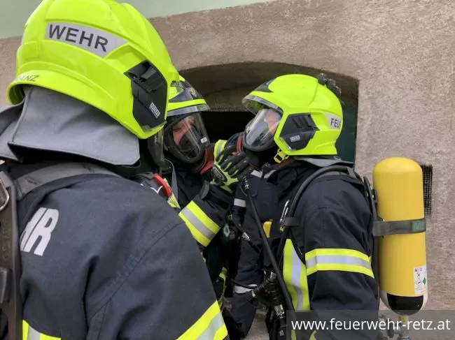 Foto 2, 03.09.2019, Atemschutzübung - Gärgasunfall in Weinkeller